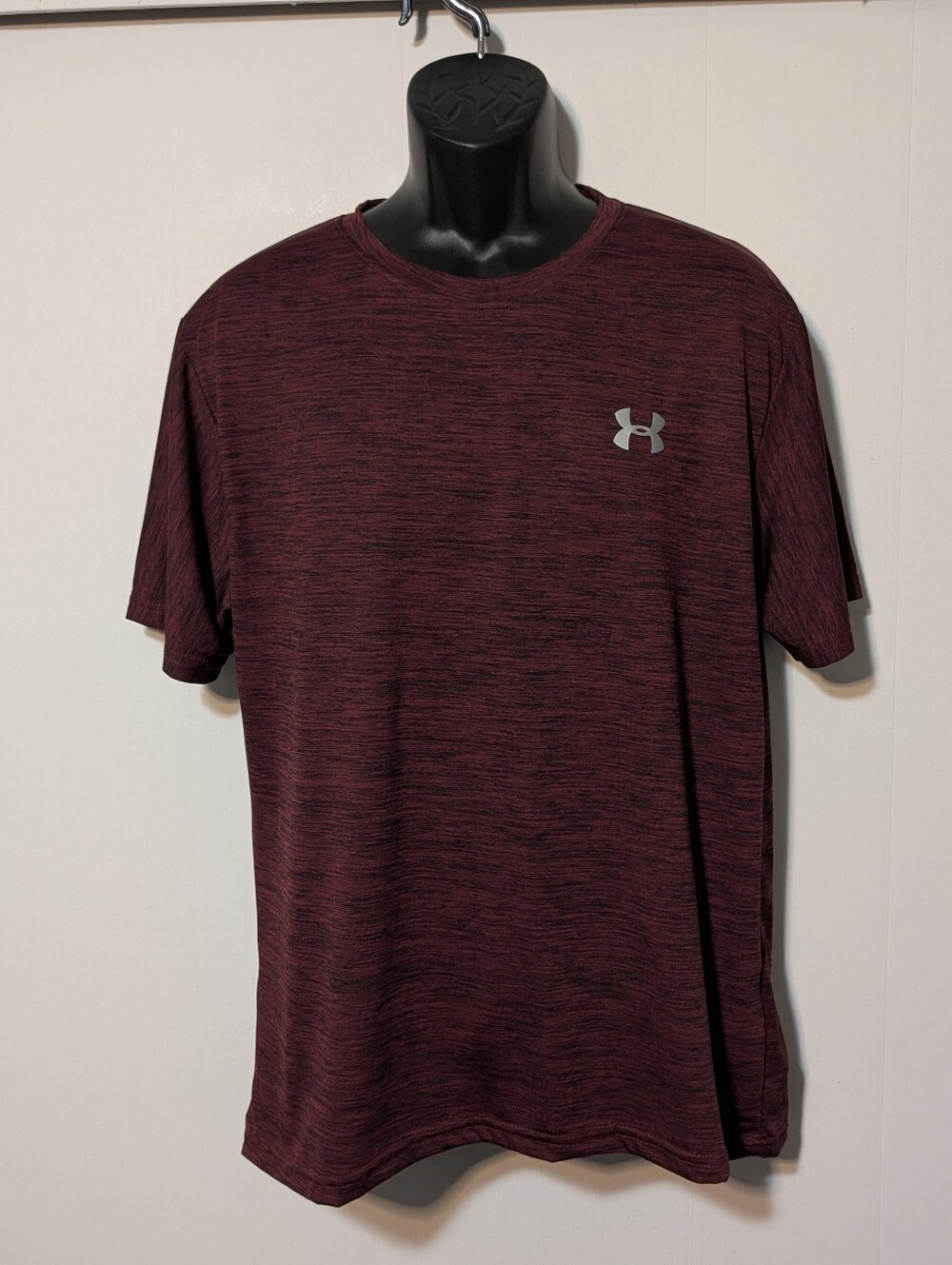 Under Armour Men’s Short Sleeve Tee Burgundy Heather with Gray Logo